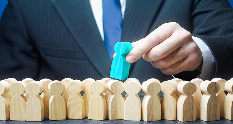 5 pasos críticos que los líderes deben dar para mantener a sus empleados más valiosos
