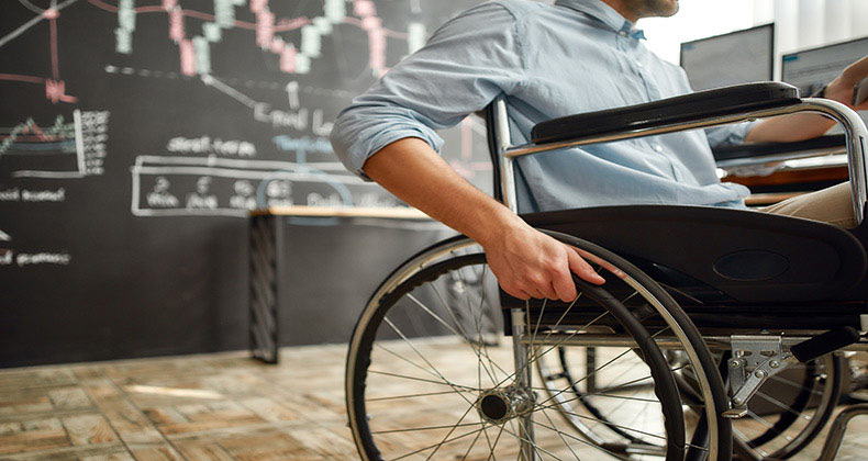 El 42% de las personas con discapacidad están empleadas en ocupaciones que requieren más conocimientos y formación