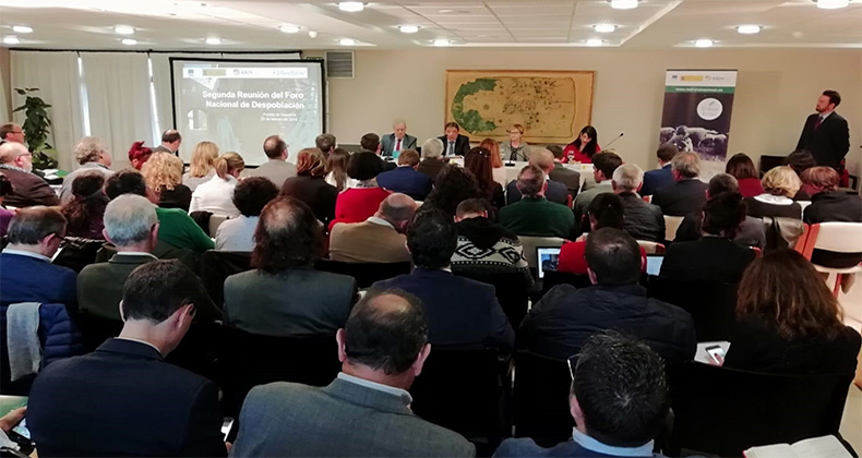 Planas aboga por «pasar del diagnóstico a la acción» con el problema de la despoblación en el mundo rural