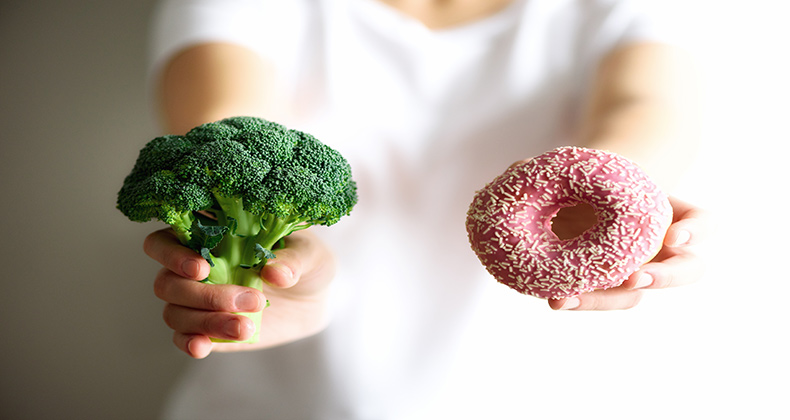 El precio de los alimentos, la razón de los españoles para comer mal (y no cuidarse)