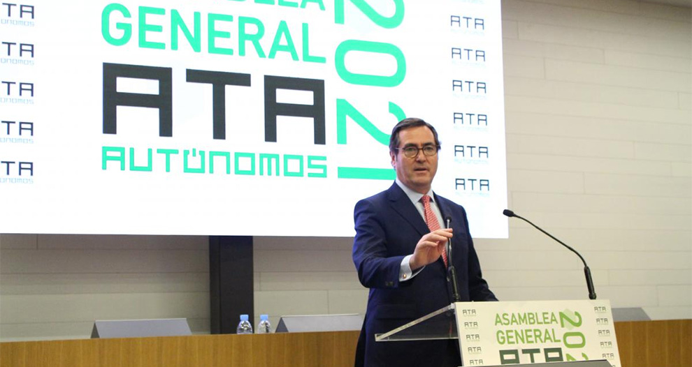 El presidente de CEOE clausura la Asamblea General de ATA y elogia la capacidad de liderazgo de las empresas y autónomos en la crisis