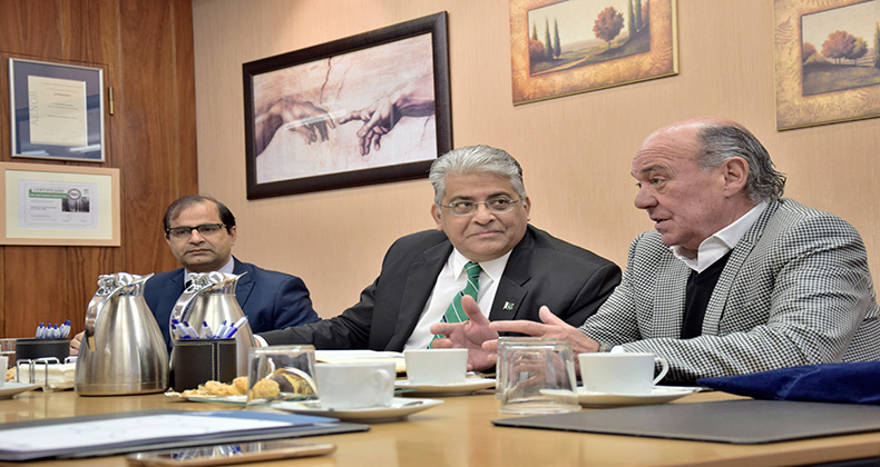 presidente-la-fer-expresa-deseo-seguir-aumentando-las-relaciones-comerciales-pakistan