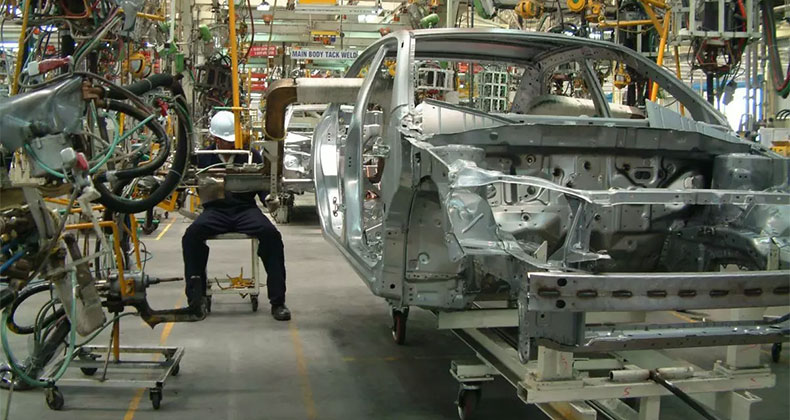 Las propuestas de CEOE para aumentar el peso de la industria en la economía española