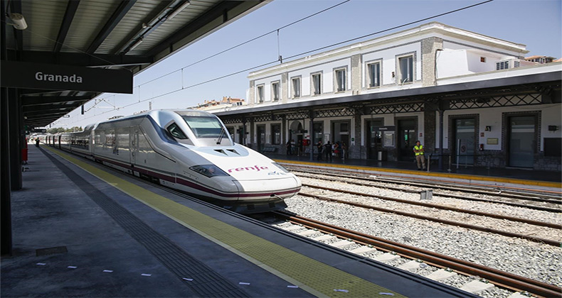 Renfe cancela 320 trenes este lunes ante la huelga convocada por CCOO