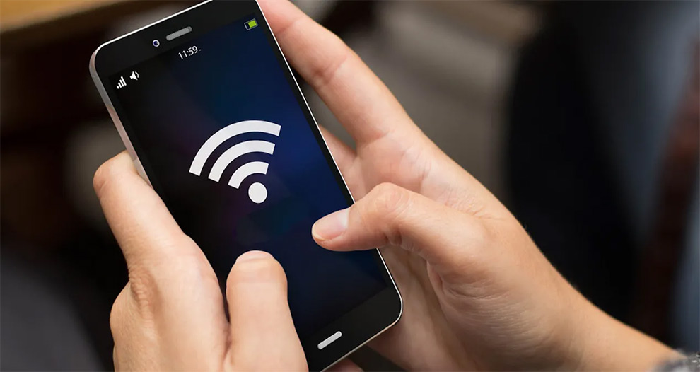 ¿Sabes cuáles son los riesgos de conectarse a una red Wifi abierta durante las vacaciones?