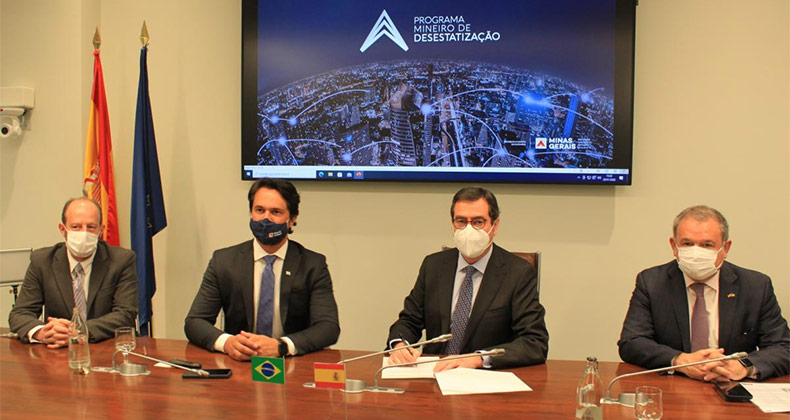El secretario de Desarrollo Económico de Minas Gerais, Fernando Passalio, se reúne con el presidente de CEOE
