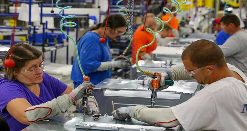 El sector manufacturero impulsa la actividad económica de la zona euro