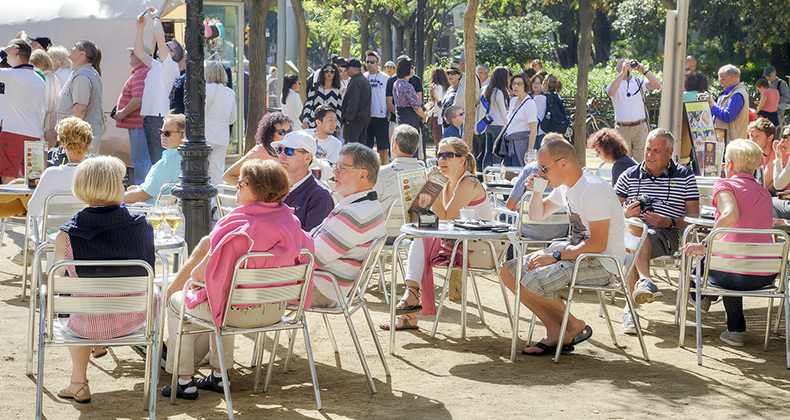 El sector turístico acumula un superávit de 33.314 millones, un 11,2% más