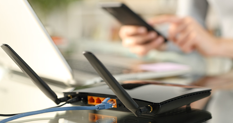 Cuidado con la seguridad de tu router: podrían robarte fotos y datos bancarios