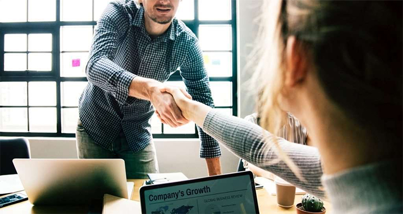 Talento bajo demanda: contratar por misión, no por puesto