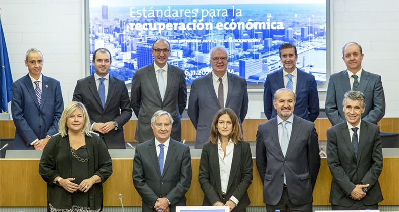 UNE y CEOE destacan el valor de las normas en la recuperación económica