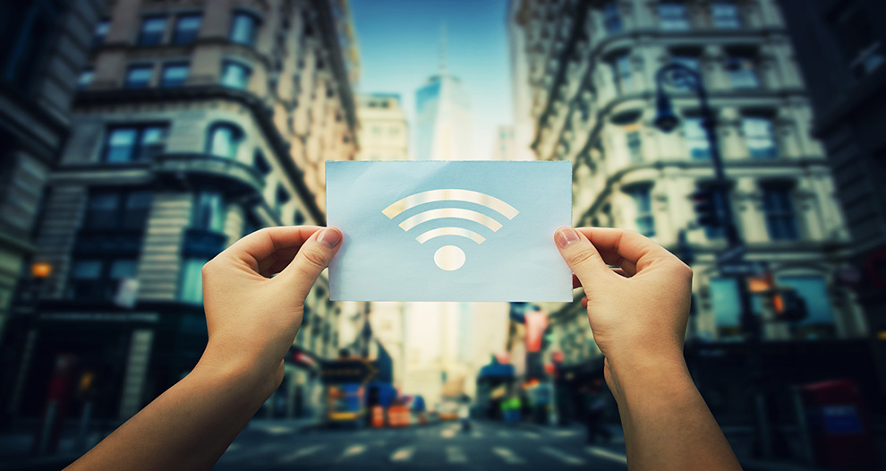 Cómo usar las redes WiFi de forma segura estas vacaciones en 6 sencillos pasos