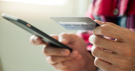 webs-espana-permite-introducir-datos-erroneos-pago